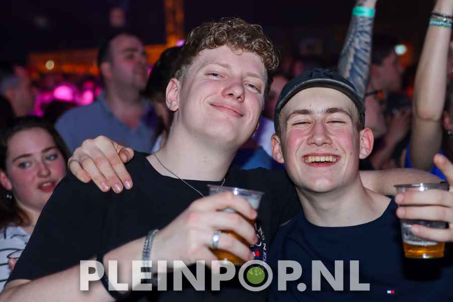 Publiek    Bezoekers (163)